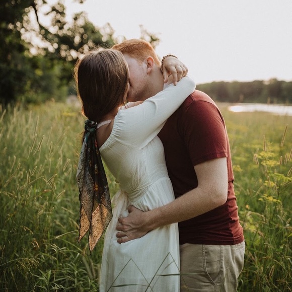 beautiful white maxi off the shoulder dress - Picture 1 of 3